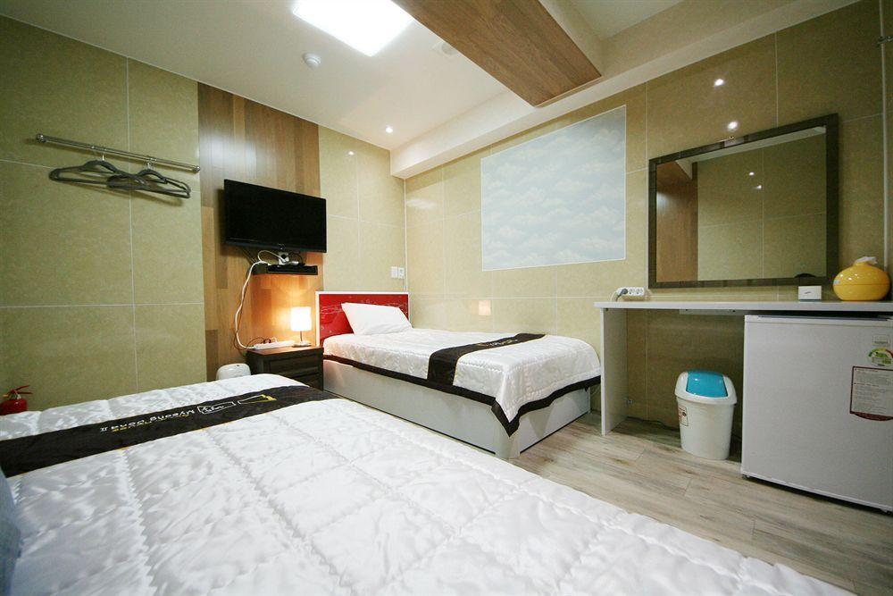 Guesthouse Myeongdong 2 Seoul Exterior photo