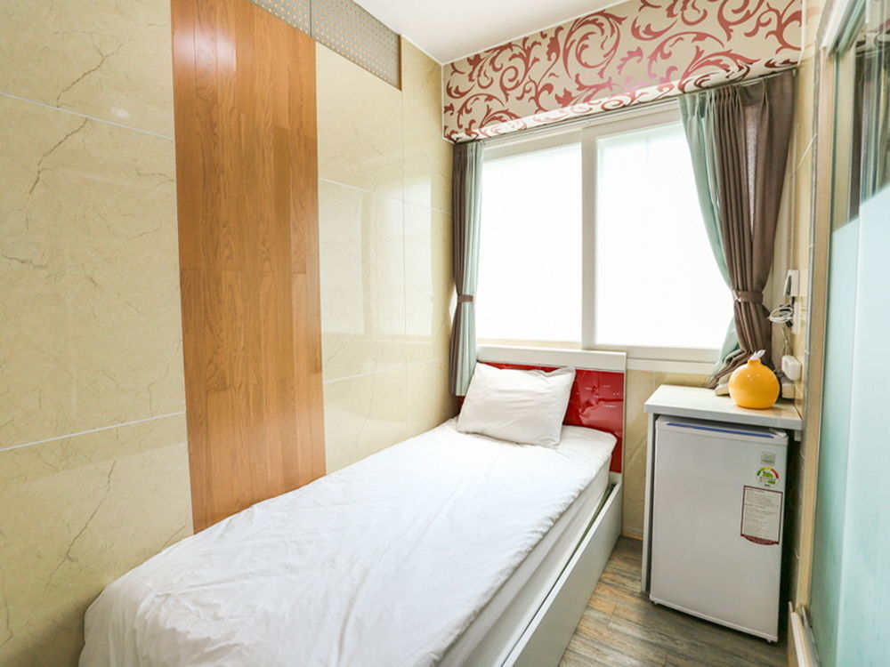 Guesthouse Myeongdong 2 Seoul Exterior photo